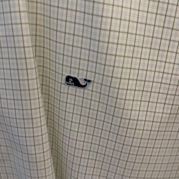 Men’s large vineyard vines, checkered, button-down, green, and blue. Size large. - Picture 2 of 4